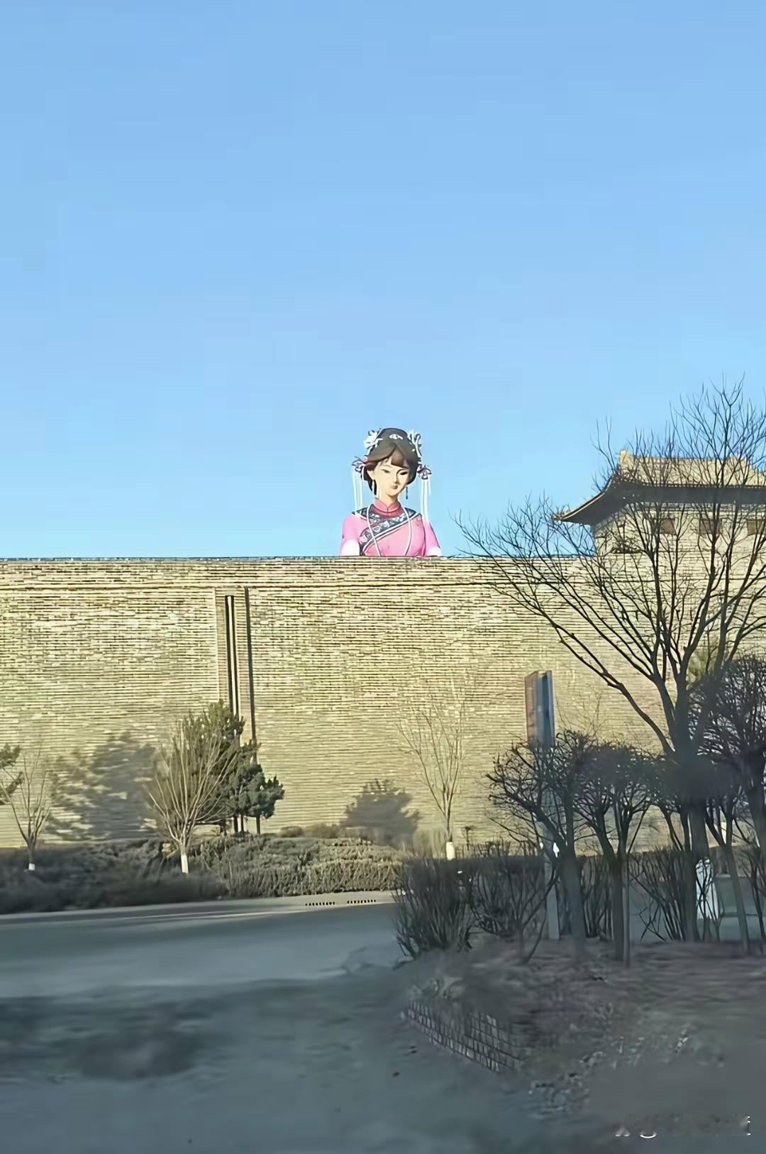 大同古城墙上的晋商少奶奶，夜间秒变“鬼新娘”，怕怕啊