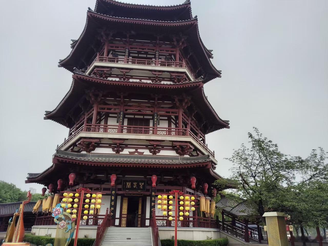 金柜之盟:说好的兄终弟及呢？公元961年，杜太后临终前前把宋太