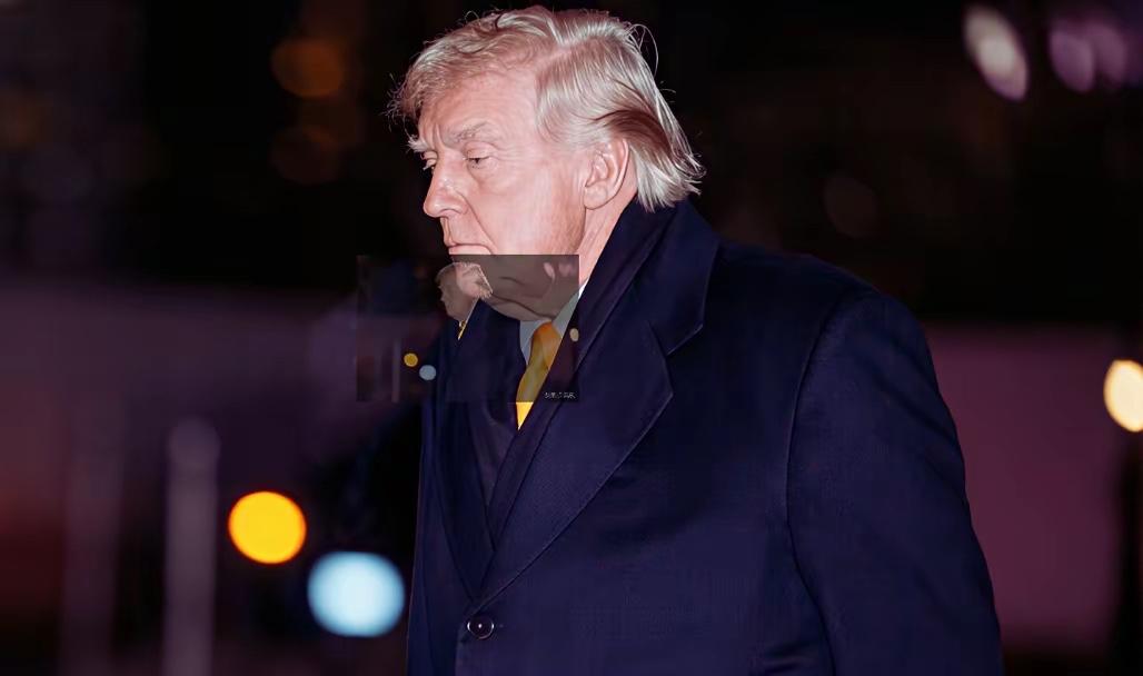 中国抛售美债根据知情人士透露，目前中国监管部门已经向不少银行发出提醒，建议减