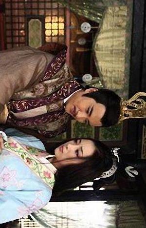 刘备一生有四位有明确记载的夫人。甘夫人是刘备早期妾室、刘禅生母，她无显赫家世却