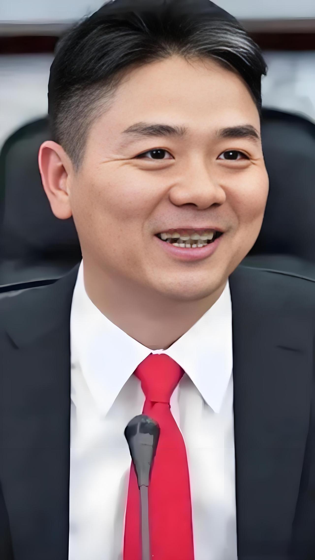 刘强东要偷着乐了，不是巴黎仓库的贼抓到了，而是京东的海外名声非但没受损，反而