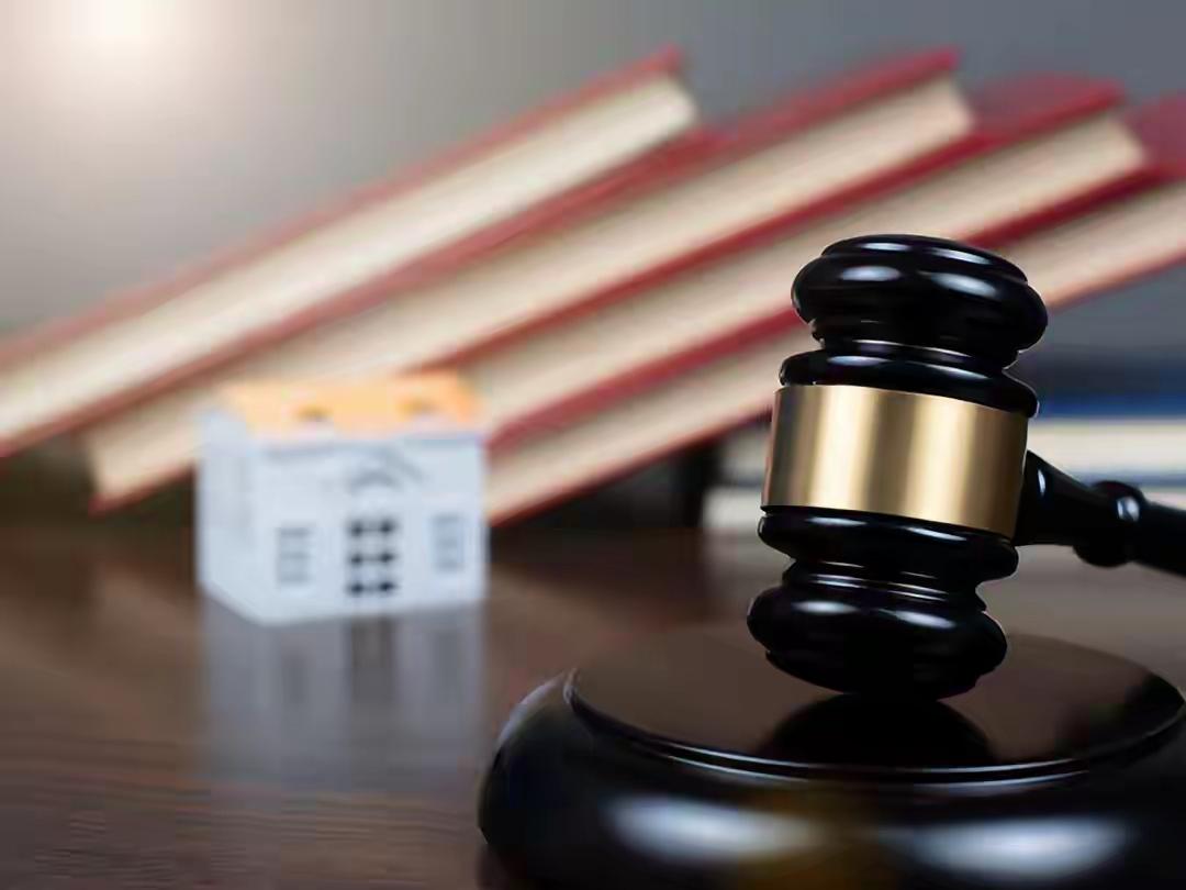 刚刚发生了一个类似的案例，丈夫瞒着妻子几年时间向情人转账100多万元；妻子起诉后