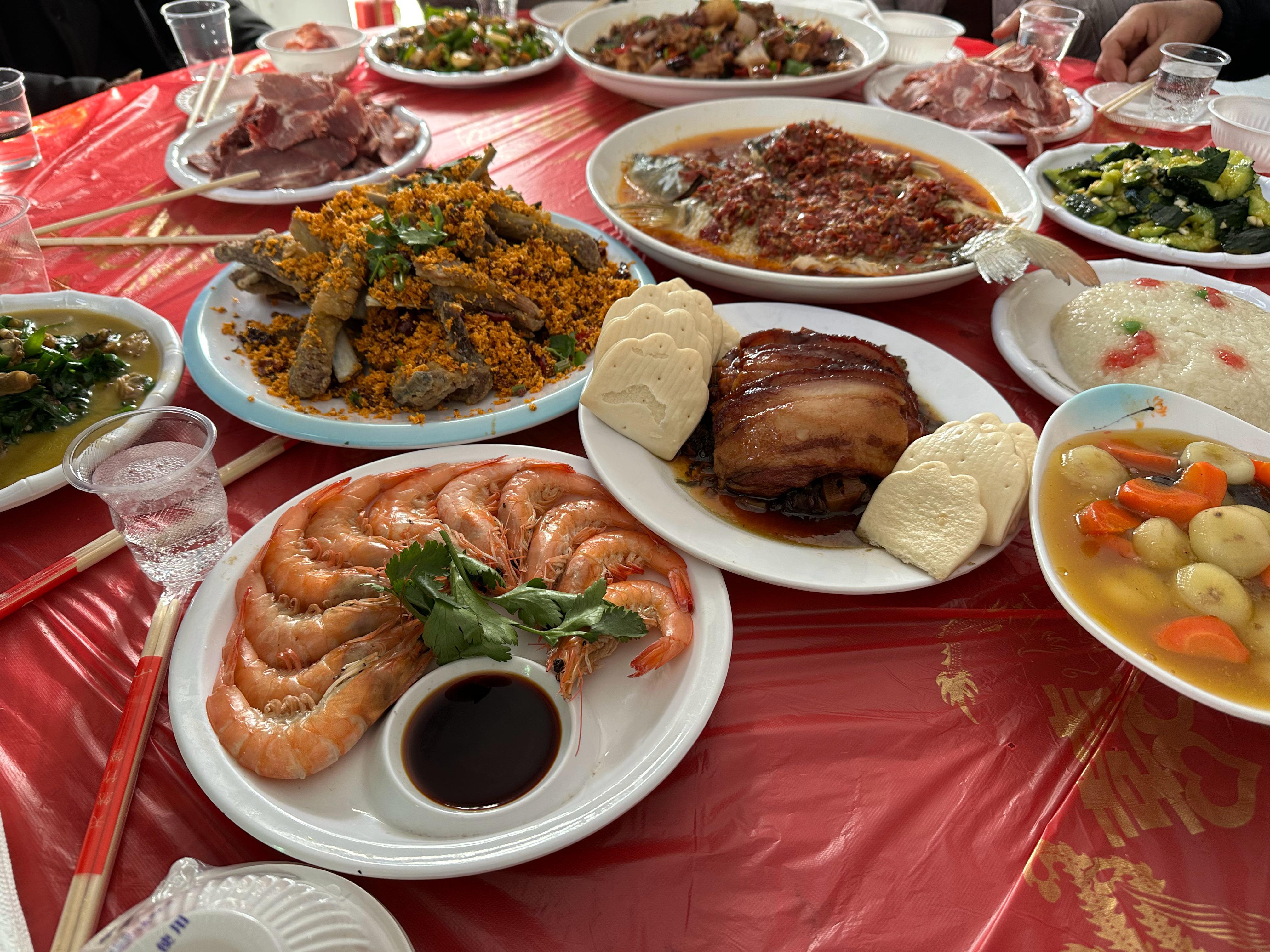 喝的有点晕乎乎，今天文章不发了，正好今天也涨的，歇一天，见谅，哈哈哈。今天没操作