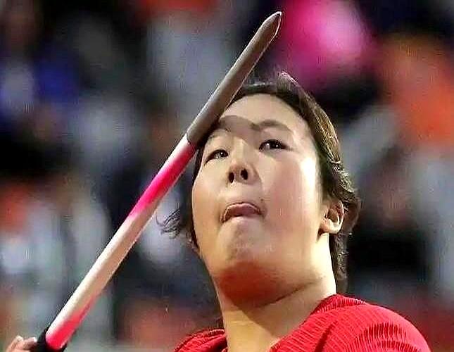 全运会标枪决赛看完了，心里有点空。被期待的标枪天才严子怡，因未满18岁不