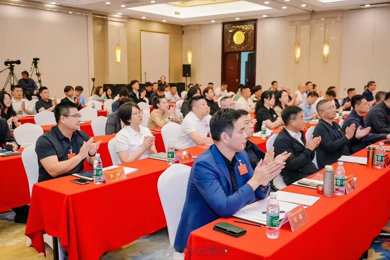 思路决定出路，江苏女排那位名不见经传的替补小副攻毛唯嘉，流转到河南女排，却成了开