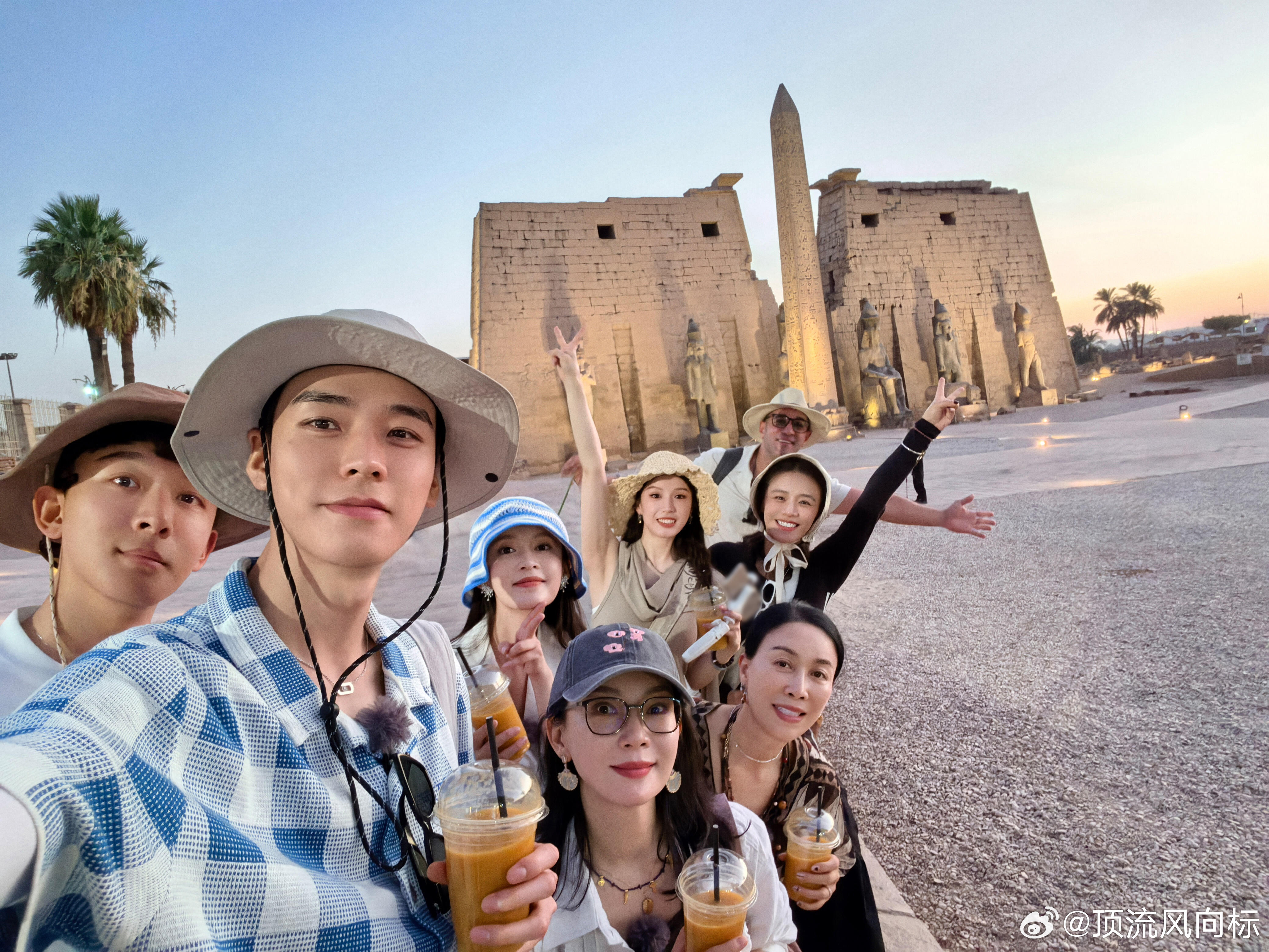 马思纯分享花少旅途照片​​​