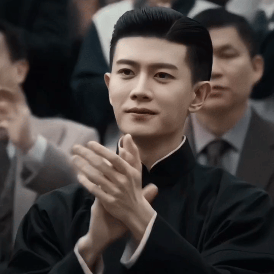 任嘉伦又多了一部代表作风与潮首播时CSM和酷云实时收视率双双破2，拿下同时段全国