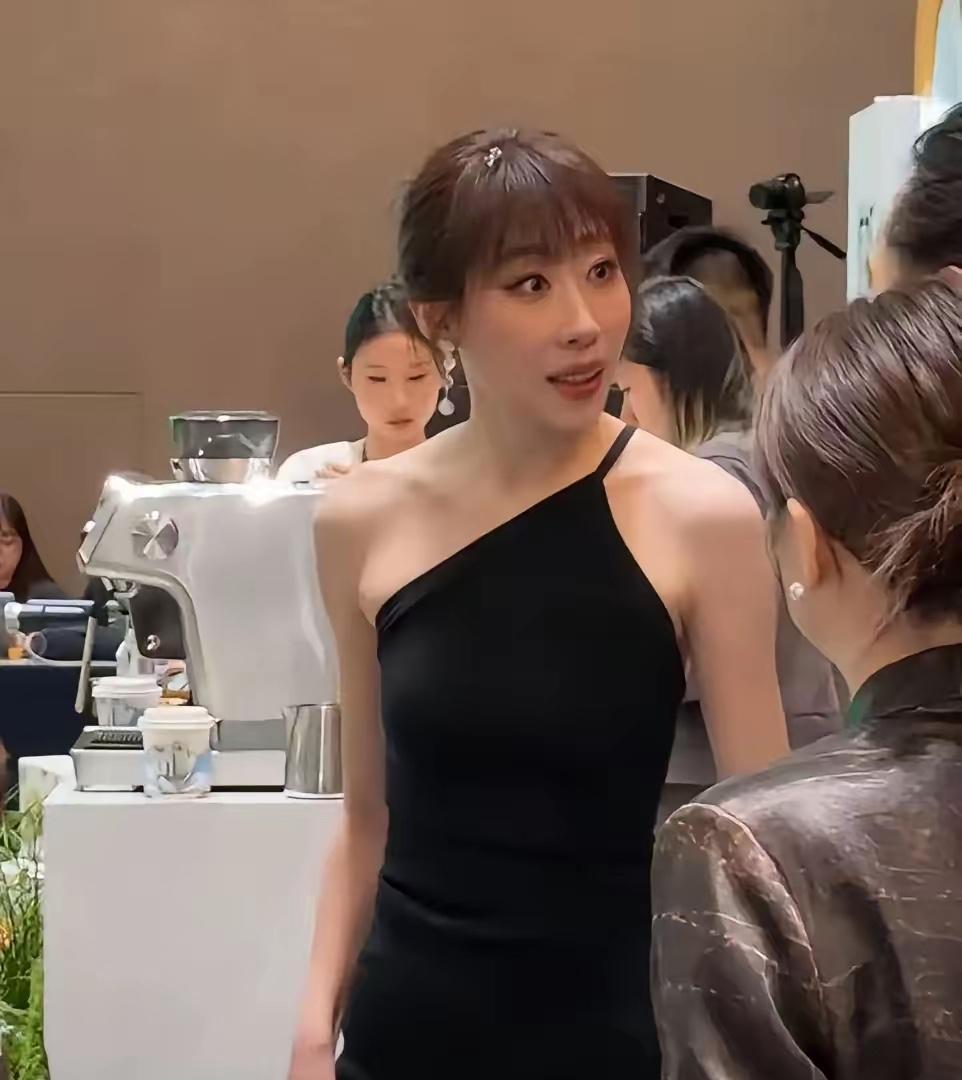 她长的很高，皮肤很白，演技也很好，但是没有美感！这是为什么呢？