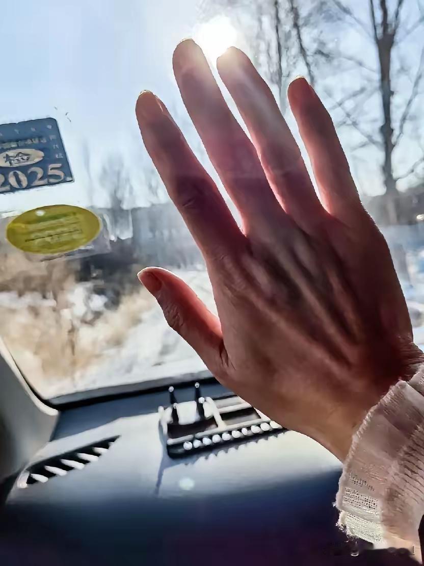 我老公一个同学是内科主任，每次聚会都和我聊健康的话题，他和我说，过了五十岁，最重