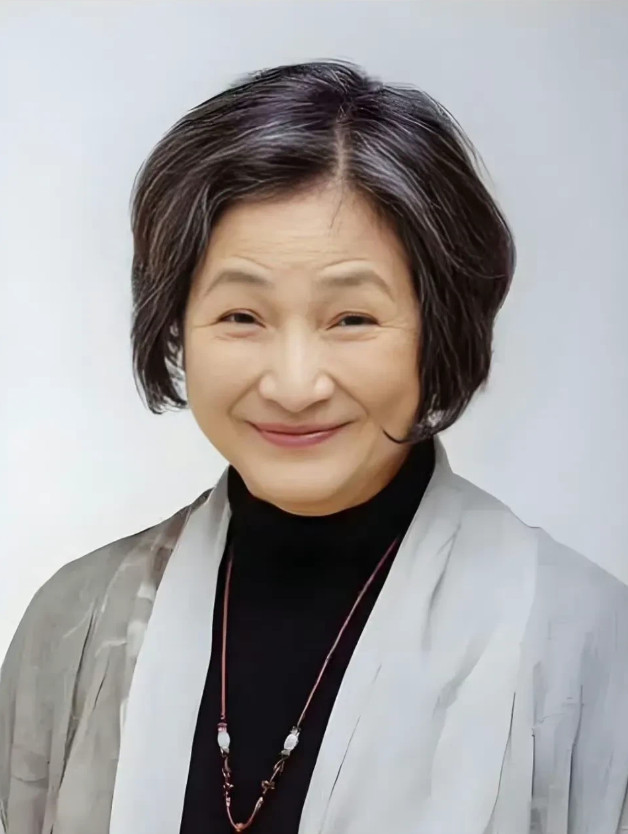 终于明白，我们国家医疗技术有多先进了，香港著名“武侠影后”郑佩佩去世一年后，
