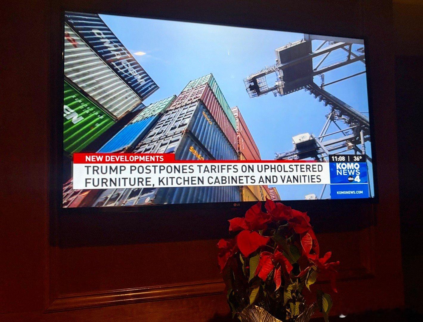 原定今天生效的“对家具、橱柜加征额外关税”，被延期一年，推迟到2027年1月1日