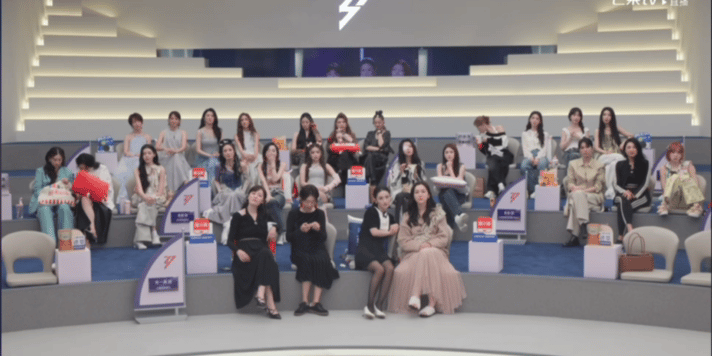 孙怡直播啃火腿肠乘风2026建议节目组给孙怡单独开一个机位，就叫《孙怡的观影室