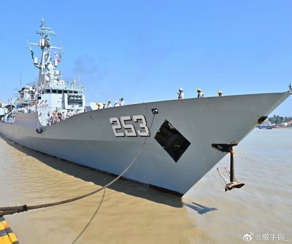 巴基斯坦海军253“Saif”号护卫舰昨天抵达孟加拉国吉大港，进行为期四天的友好