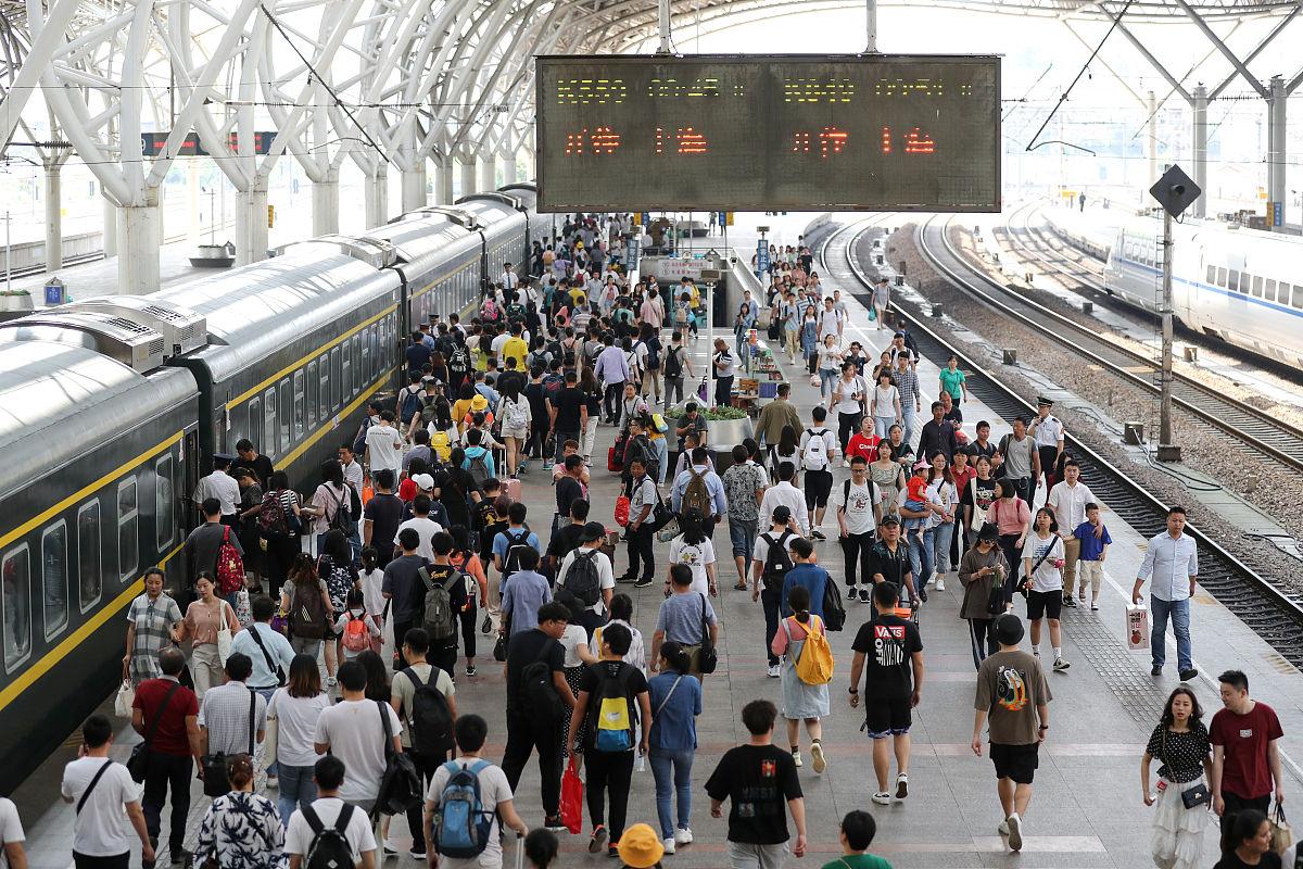 2025年中国人口净流出最多的十大城市（以户籍与常住差额计）1. 河南周口