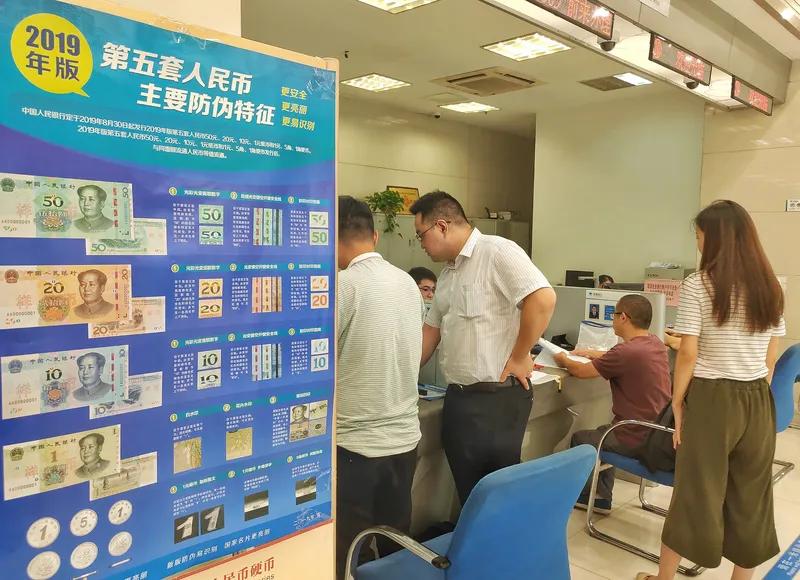 发现没有，手里存款过了五十万的人，花钱反而更抠了。以前兜里只有三五万的时