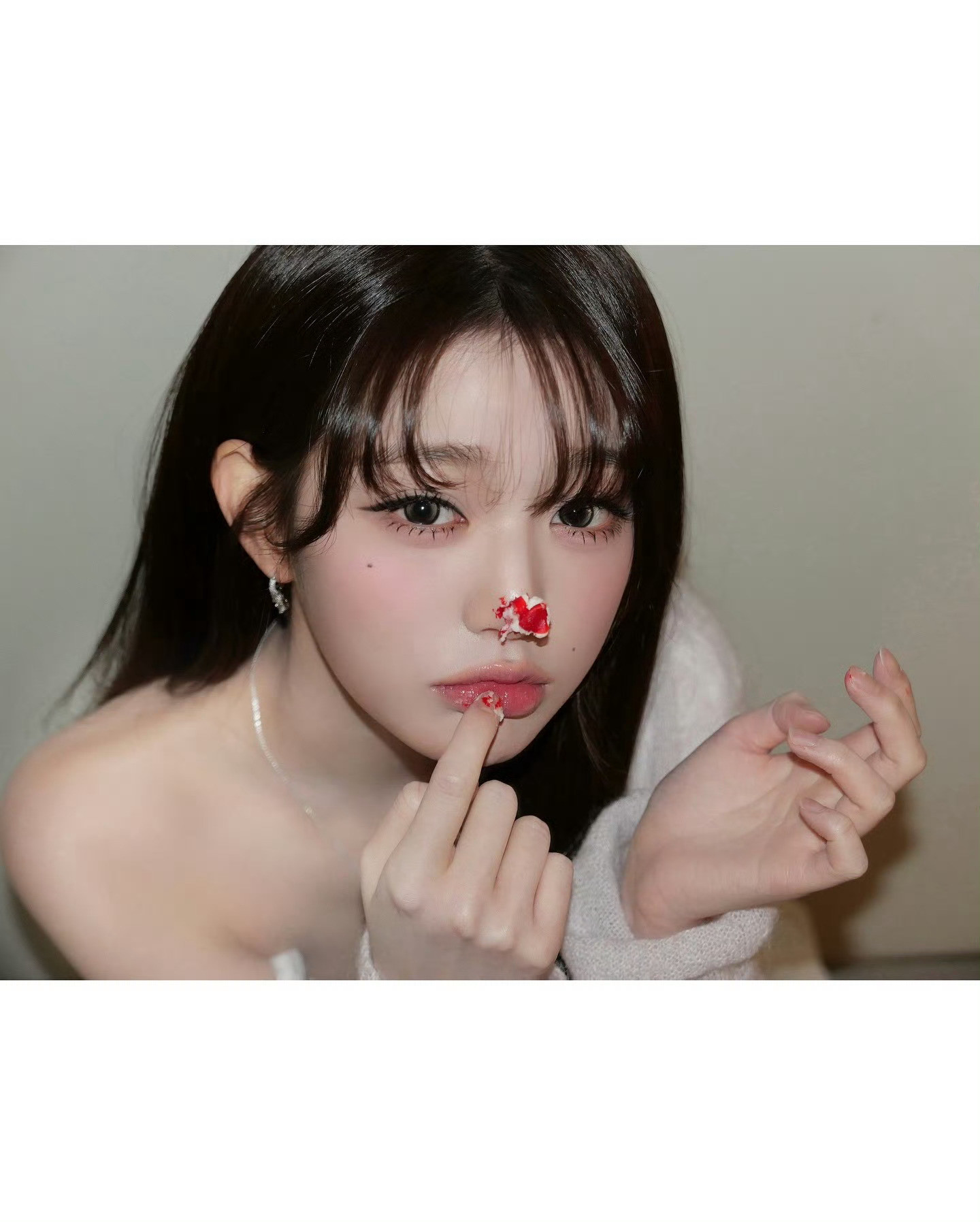 五官太会长太夺目了眼睛里除了张元英的眼鼻嘴根本看不到其他….🍒