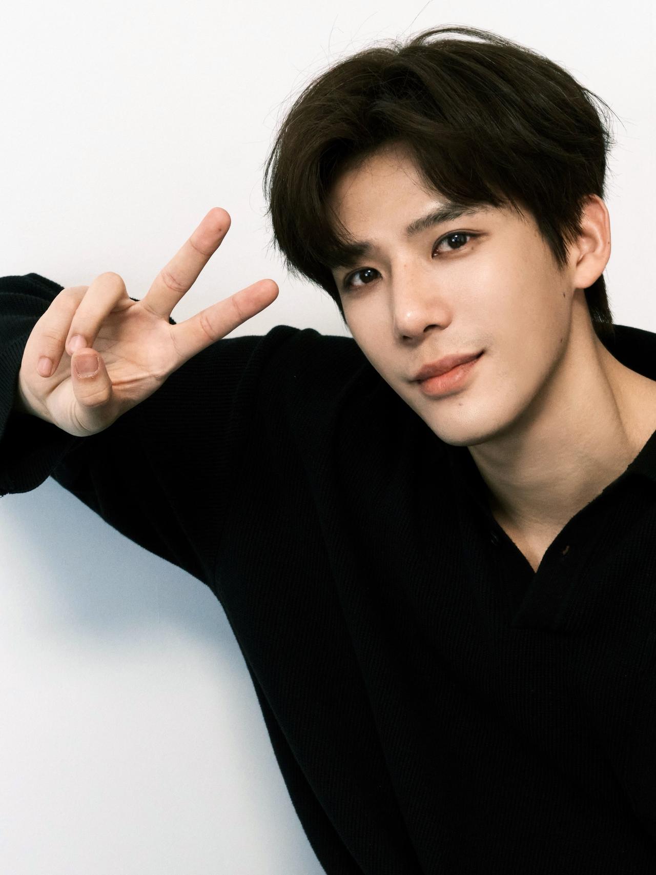 何炅特骄傲：这个人我以为这辈子就错过他了，可后来我又得到他了。张颜齐抢答：王安宇