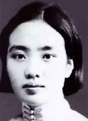 ☁1974年，彭德怀临终前，提出想见见浦安修。然而，浦安修却说：“不见了，