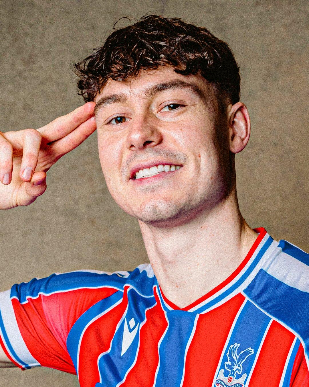 【放弃保级！狼队为英冠做准备】冬窗截止日，狼队完成一系列操作。首先，他们选择“高