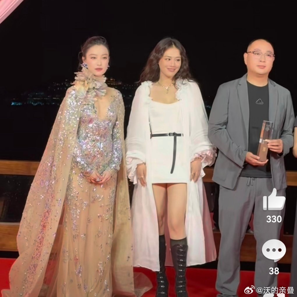 感觉倪妮还不如纯姐好看了啊​​​