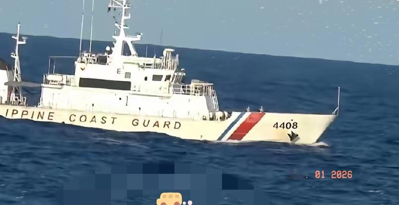 好搞笑，菲律宾乘我台海演习之际，误认为我们无暇顾及南海，竞然派战舰侵闯黄岩岛！