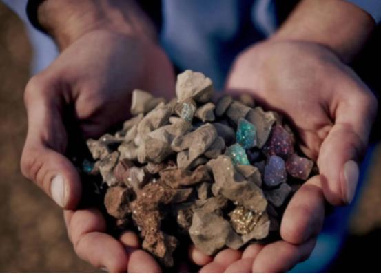 巴基斯坦确实有稀土矿，也愿意给美国，美国一听也乐了，以为找到了摆脱中国的“救命稻