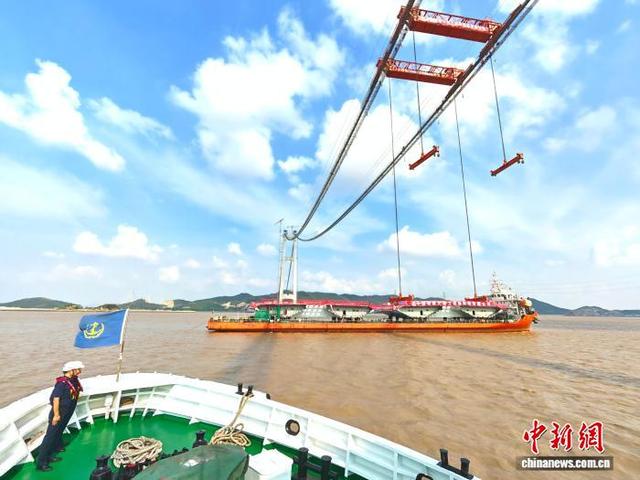 国内最大跨度跨海桥梁建设进入新阶段