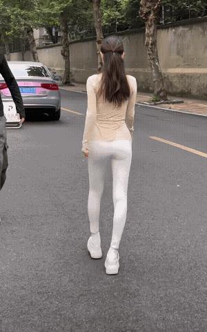 你俩吓妹妹一跳！[捂脸哭]