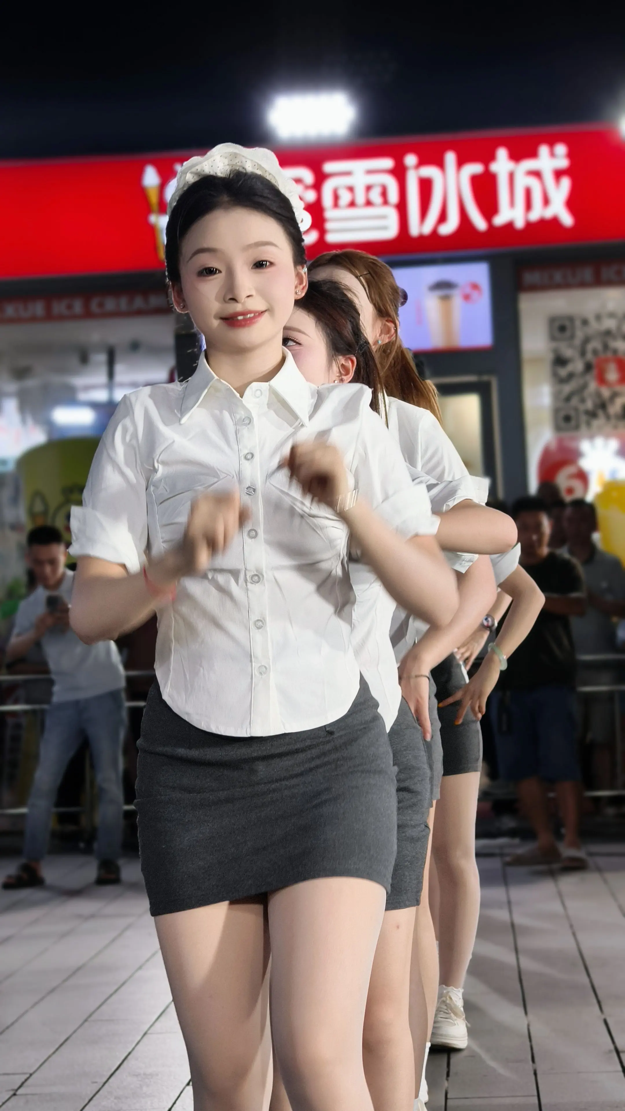 制服怎么少得了肉丝儿