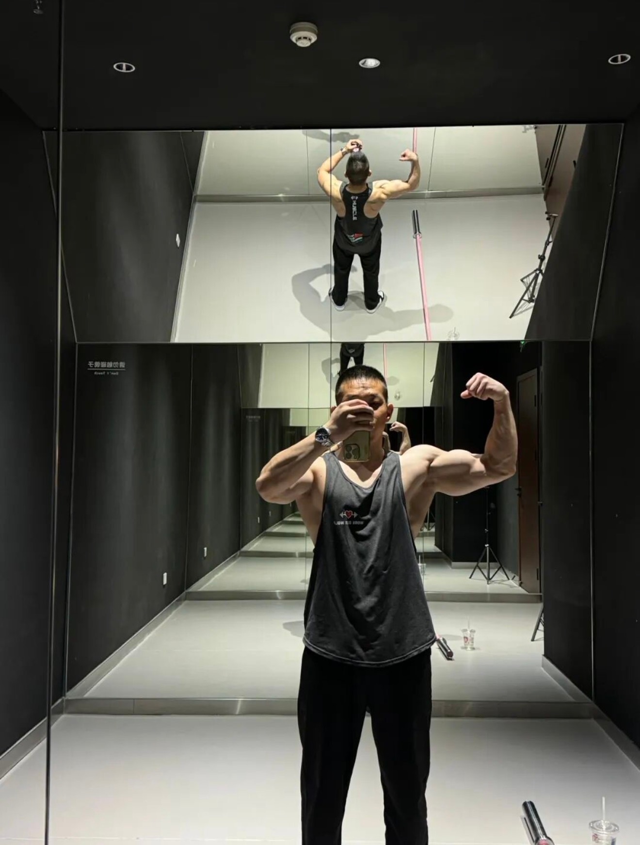 人生本来就有无数种可能，有人少年得志，也有大器晚成，多一点耐心，认真做好自己，踏