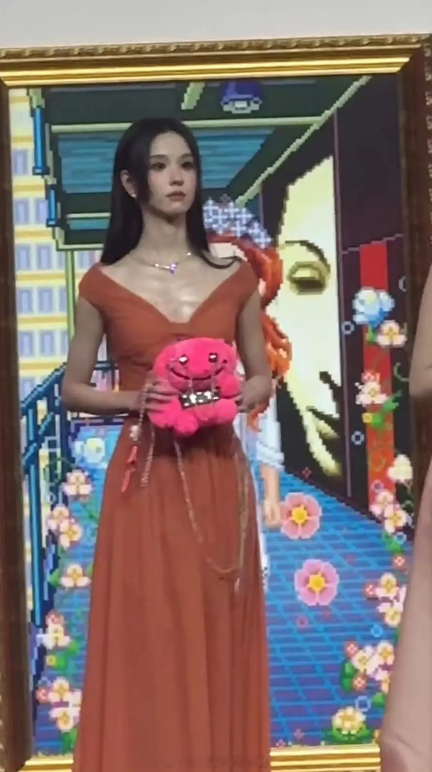 我的老天奶，这个嘟嘟好瘦啊都成排骨了