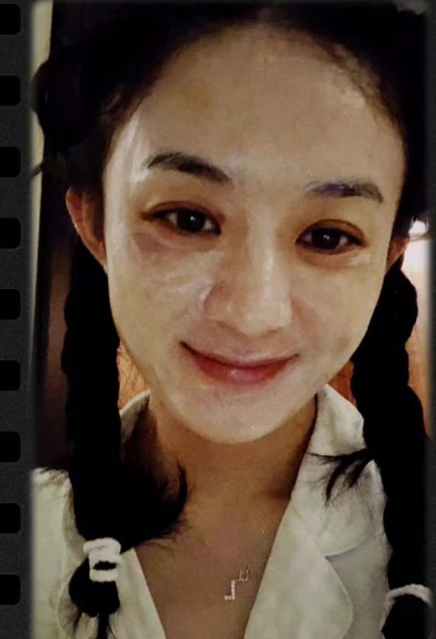 赵丽颖2个月未在公开场合露面越来越多人好奇赵丽颖去哪儿其实赵丽颖不只这两个月