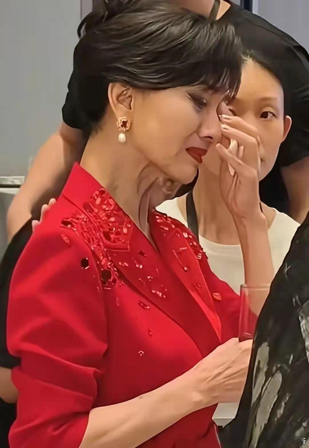 网友：赵雅芝哭起来都这么美！​​​