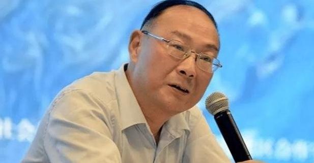 完全同意金灿荣教授的观点，中国没有必要再三要求日本就侵华罪行道歉了，日本道歉不道