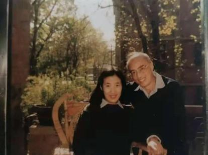 1986年，65岁的火箭专家杨南生娶了29岁的张严平。张严平的父母不同意，后来当