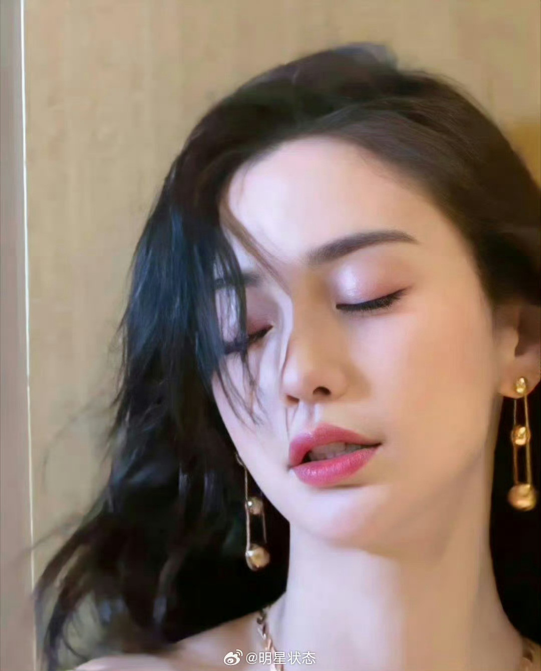 Angelababy的表情好欲啊​​​