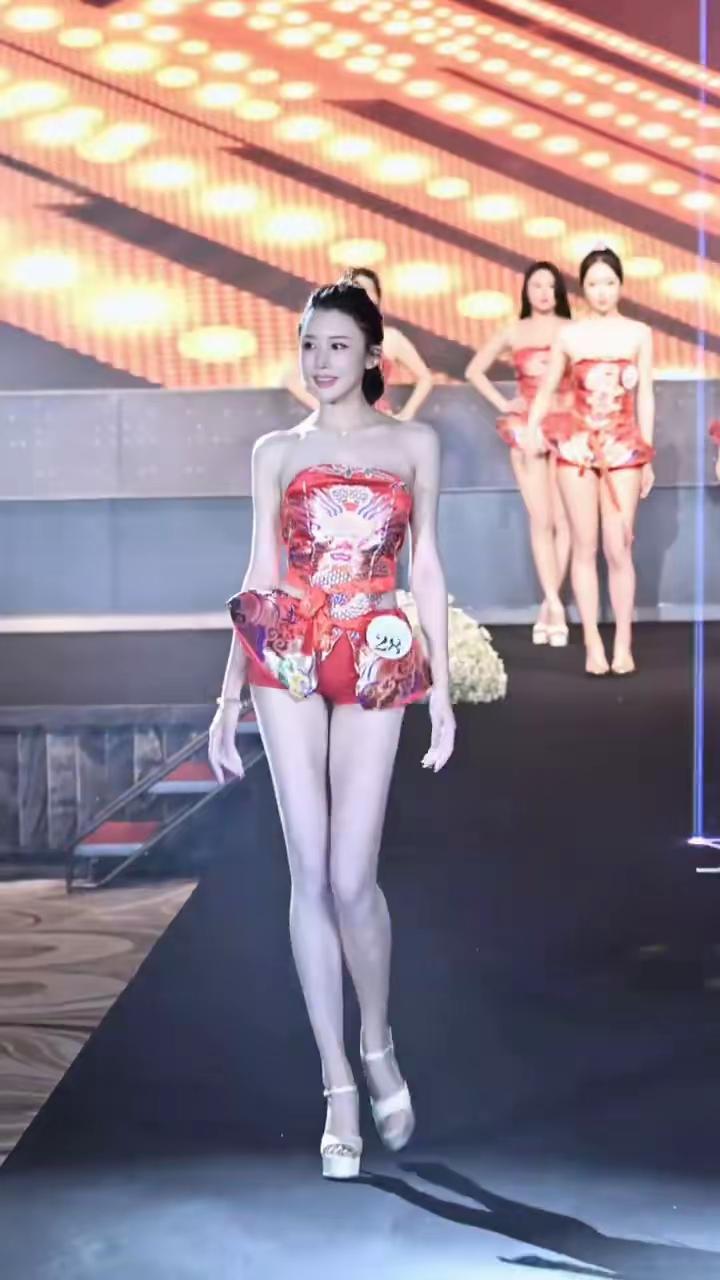 发光的选美亚军，肖凯云