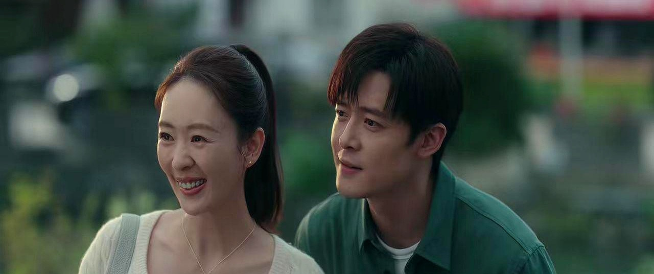 看《四喜》里冯家那事儿挺有感触的——父母婚姻破裂，家里出状况，女儿冯美...