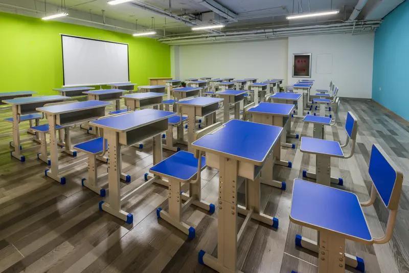医学生改行去做教培老师，也做家教，真是干啥都成功学医五年，规培一年多然后