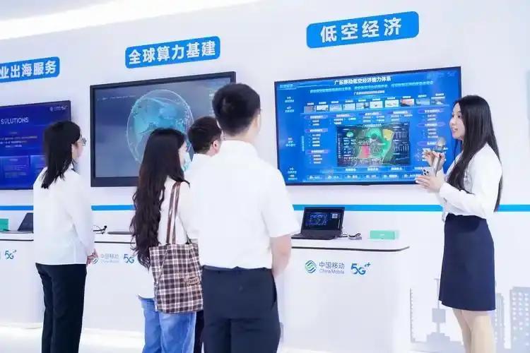 信不信由你，据说退休人员退休金分十级：1．超穷，300元2．较穷，500元