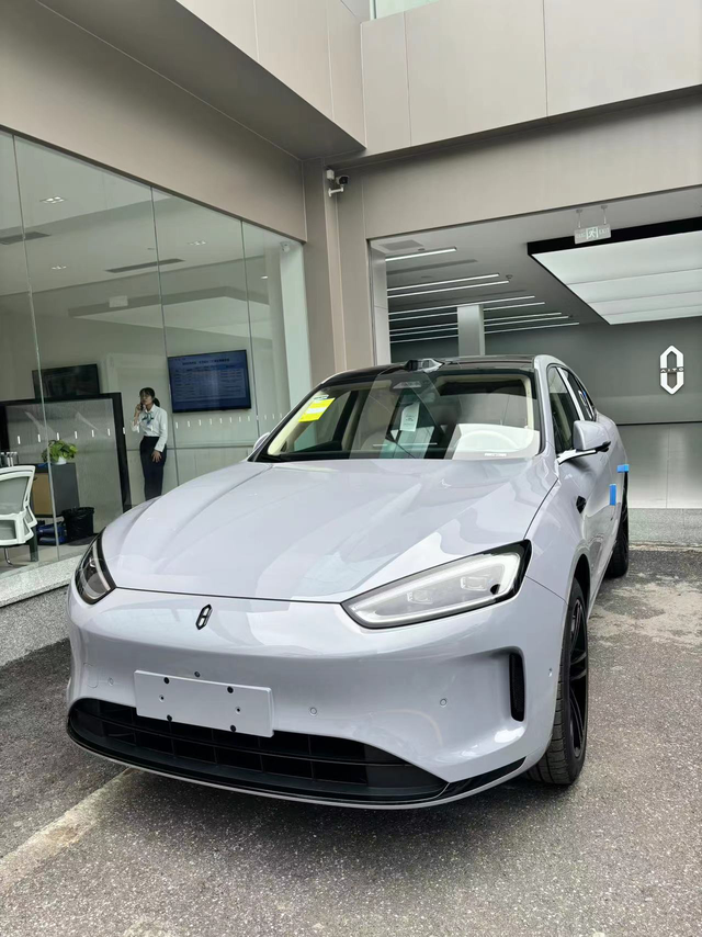 问界M5重点还是降价2024款问界M5最大的特点还是增配降价。相比于老款M