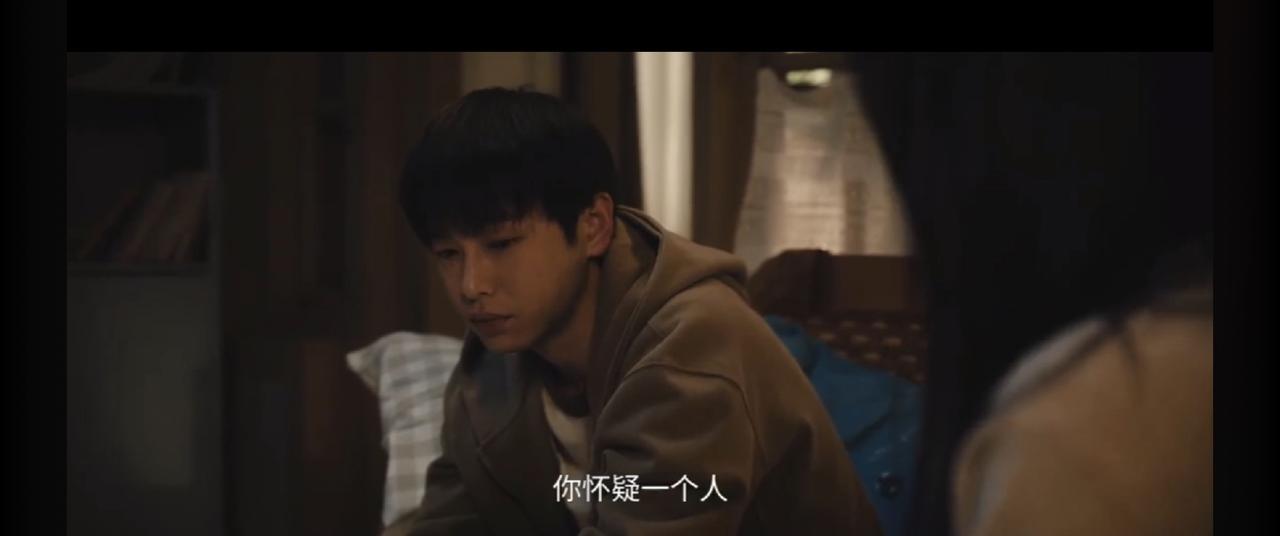 看了电视剧《交锋》最新剧情才发现，原来何春晓（彭昱畅饰演）竟然早就发现了林看山