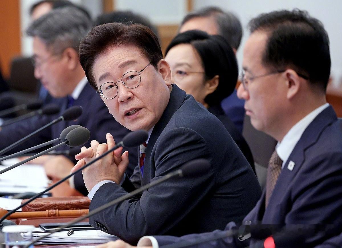 【详讯：李在明称将彻查地雷事故真相并采取必要措施】（韩联社）#海外新鲜事##热点现场#韩联社首尔9月