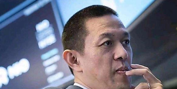 亏1000亿仍硬撑的蔚来，和撑不住的哪吒，撕开新能源车企“亏损生存”真相