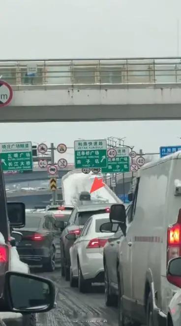 奥迪：你只管踩油门，省下的交给Quattro比亚迪：科技不再高高在上，雪地模式稳