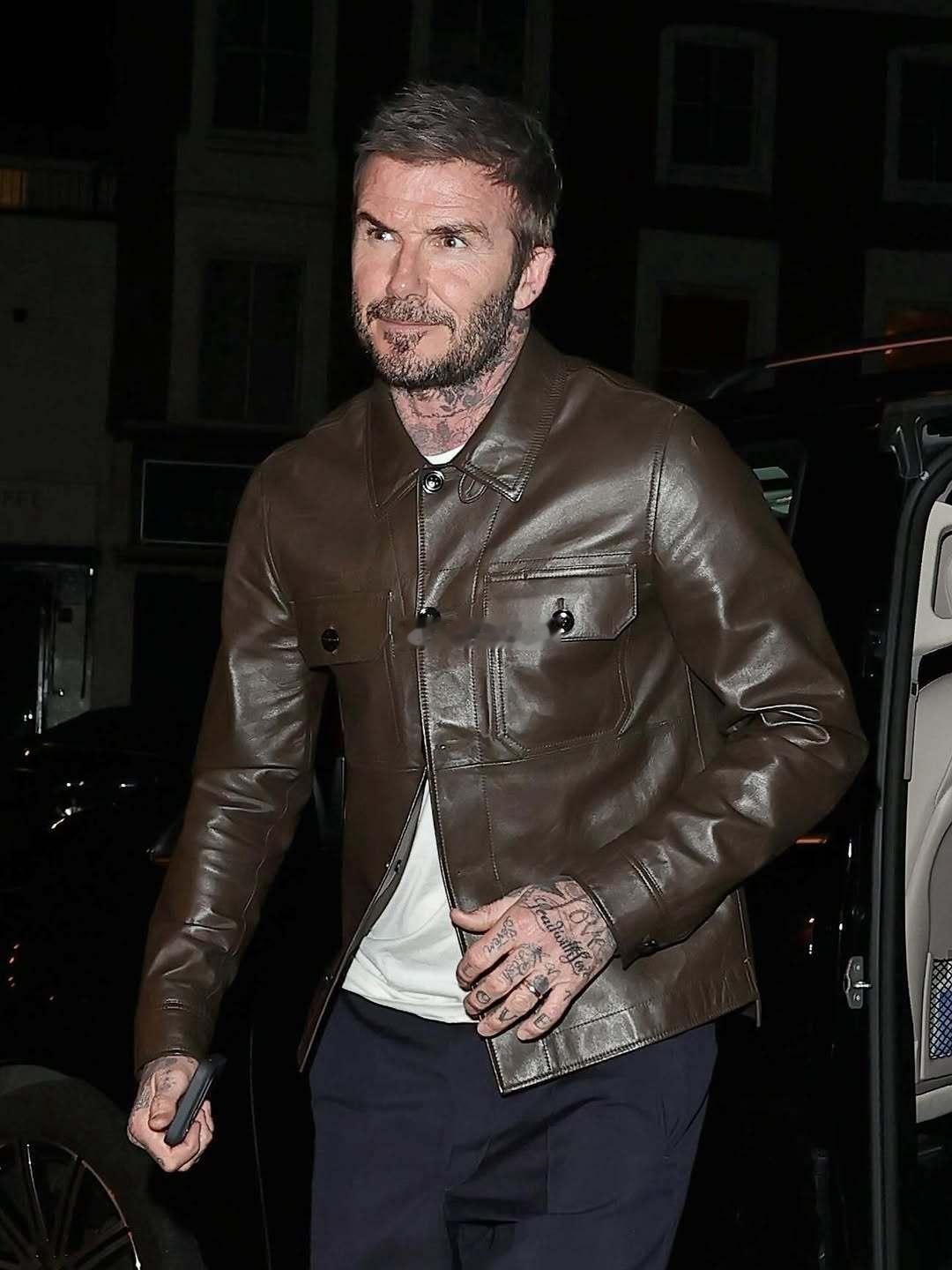 又是贝克汉姆全家出行👇（维多利亚手腕上的百达翡丽表比较吸睛）