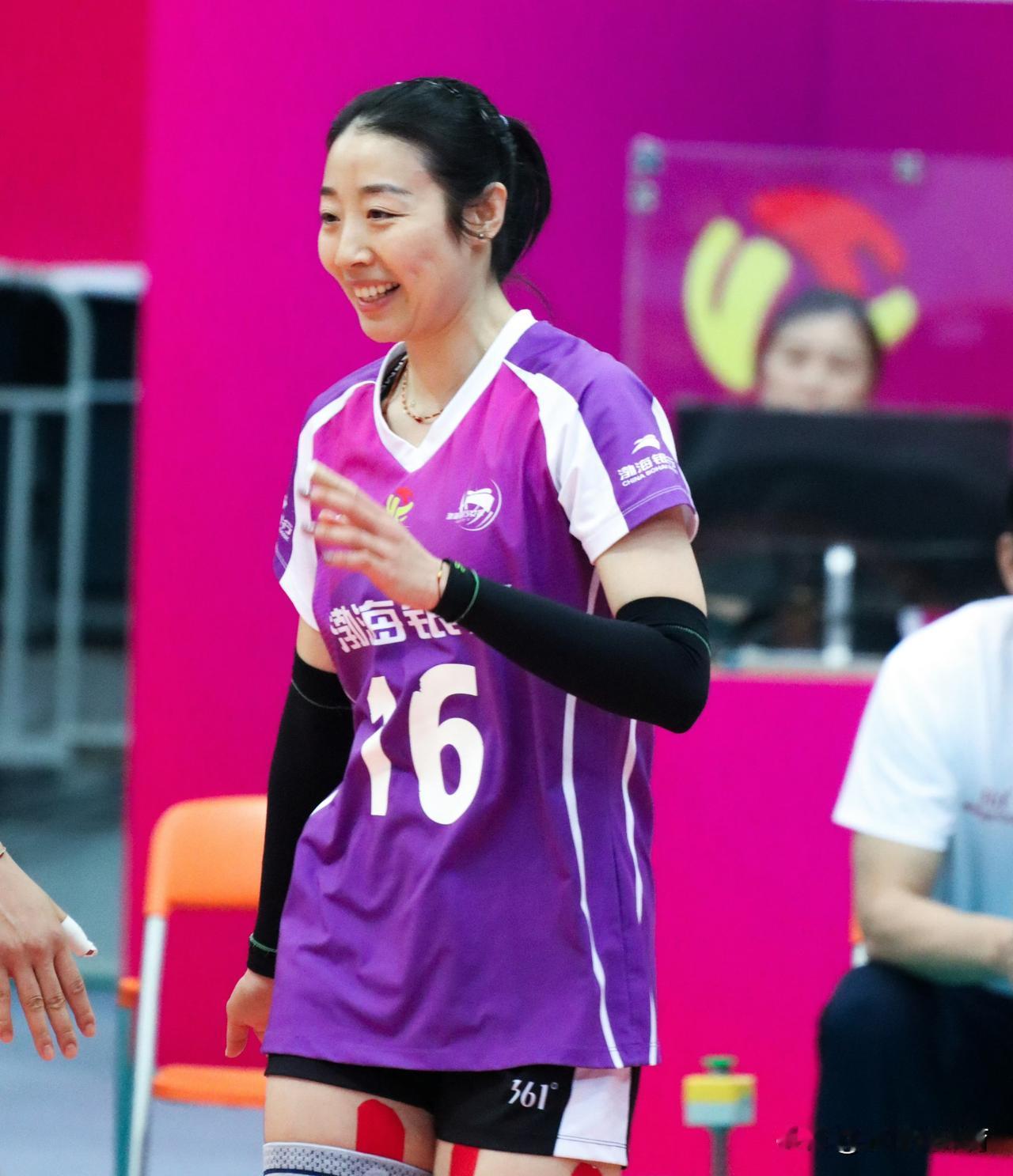 天津女排败在姚迪。不可否认姚迪有能力让天津女排更上一层楼，但这是建立在配合默契的