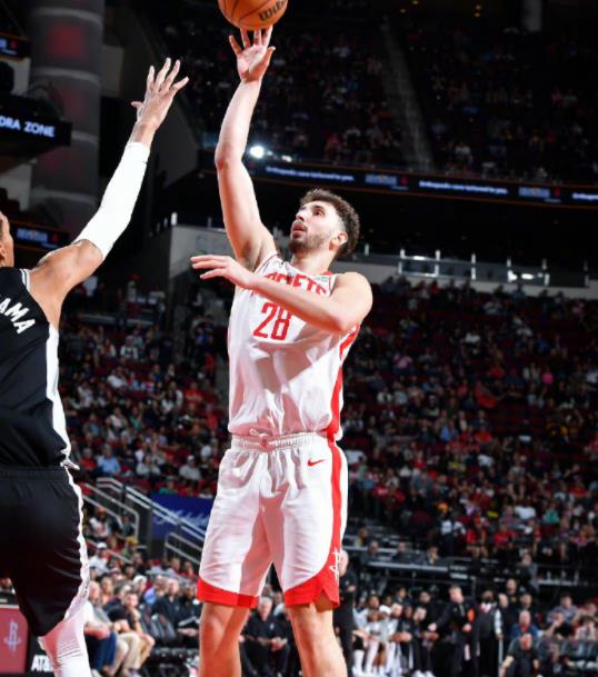 本赛季火箭队在全明星之前，他们的战绩定格在了33胜20负，胜率达到62.3%。要