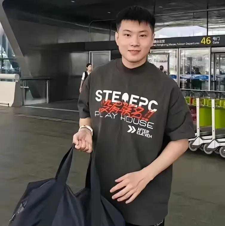 赵心童的"无心插柳"，成就了他的世界冠军。他在英国解禁后，给了他外卡参赛，初时