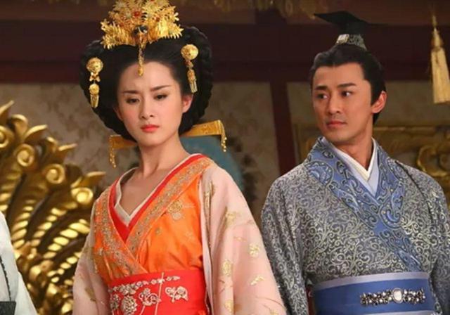 公元前153年前后，汉景帝的姐姐馆陶长公主刘嫖抱着自己不到七岁的外甥刘彻，问了一